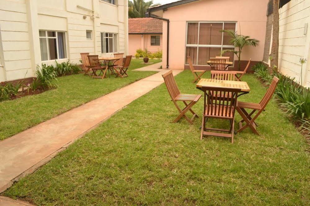 Palm Tree Bed And Breakfast Nairobi Extérieur photo